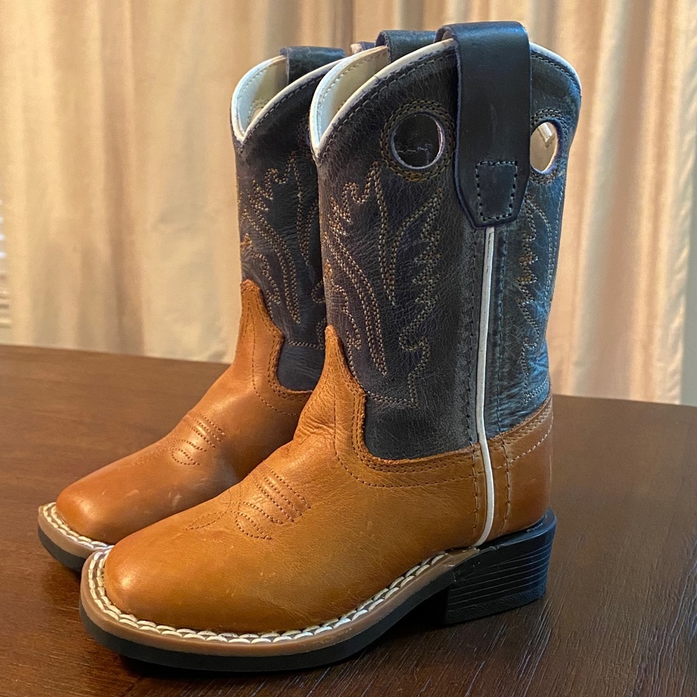 Cody James Leather Cowboy Boots